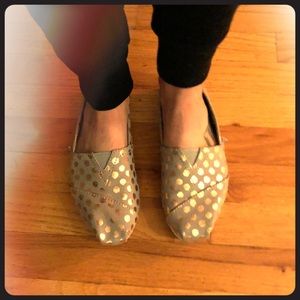 Toms Women’s Dots Classic Shoes